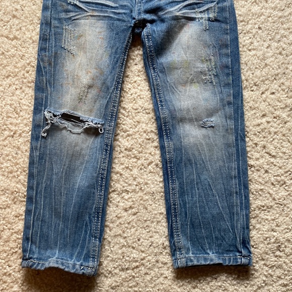 Boys Size 5 Destructed Denim Jeans - Picture 3 of 8